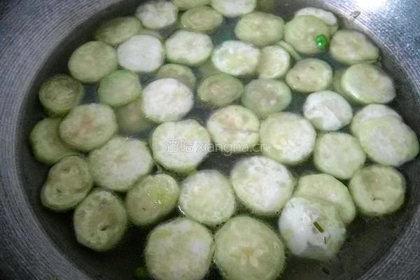 毛豆丝瓜汤的做法图解4