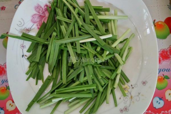 银芽炒馓子的做法图解2