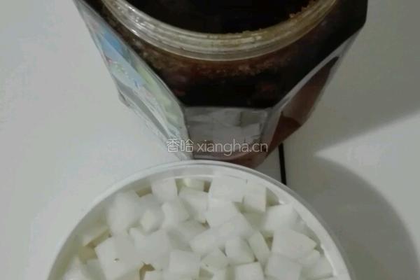 白萝卜蜂蜜水的做法图解2