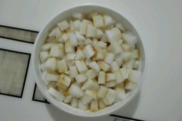 白萝卜蜂蜜水的做法图解3