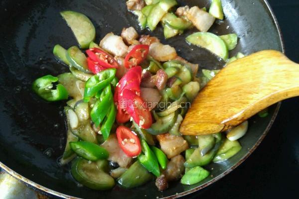 五花肉炒茄子的做法图解6