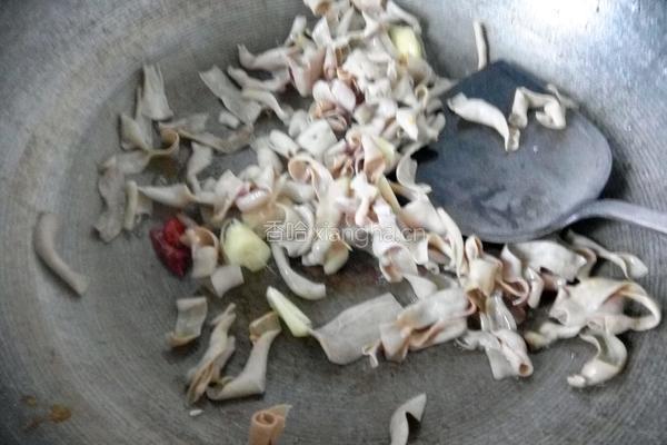 泡椒鸭肠的做法图解8