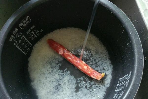 腊肠蒸饭的做法图解3
