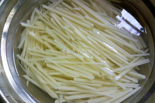 土豆丝炒粉条的做法图解2