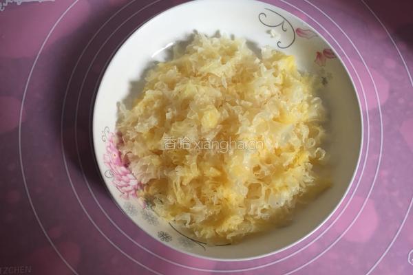 银耳莲子绿豆汤的做法图解3