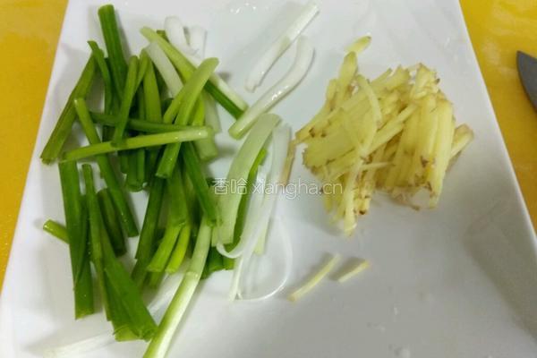 清蒸翘嘴鱼的做法图解2
