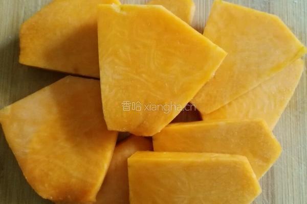 南瓜蒸糯米的做法图解1