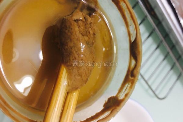 芝麻酱凉拌枸杞叶的做法图解5