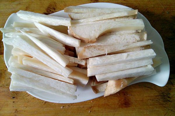 素炒鸡腿菇的做法图解2
