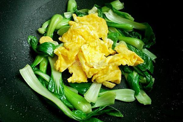 青菜炒鸡蛋的做法图解5