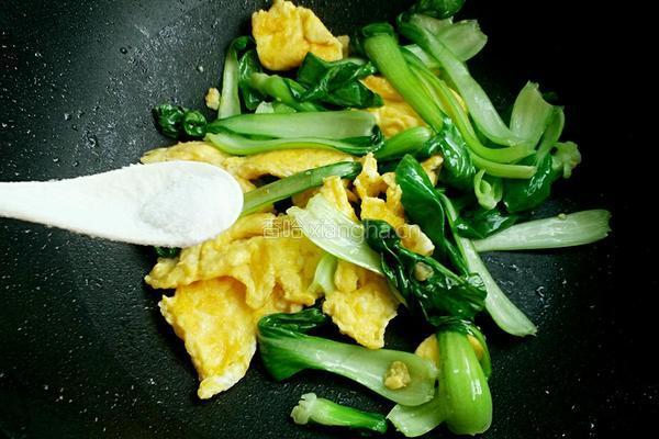 青菜炒鸡蛋的做法图解6