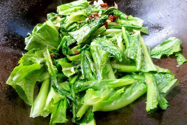 鲮鱼油麦菜的做法图解6