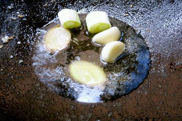 豆腐烧鲢鱼的做法图解7