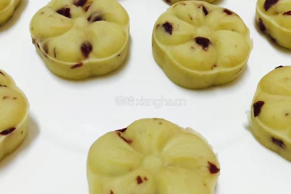 枣泥馅绿豆糕的做法图解3