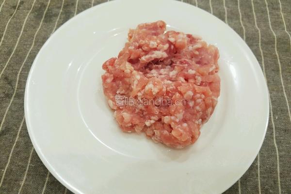 辣椒塞肉的做法图解1