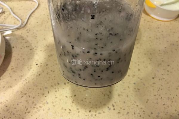 火龙果果酱的做法图解2