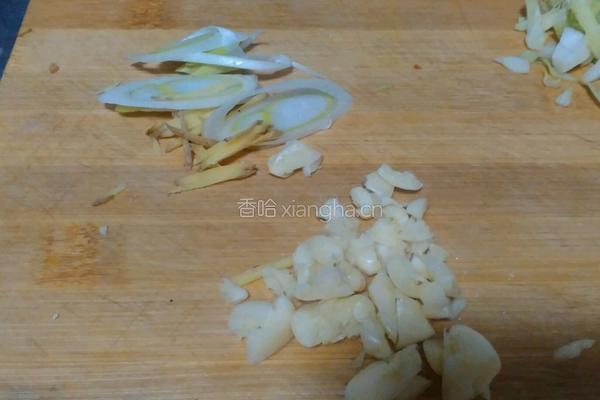 家常素炒饼丝的做法图解3