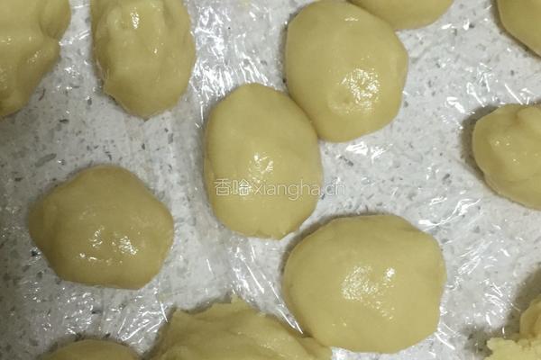 枣泥蛋黄月饼的做法图解7