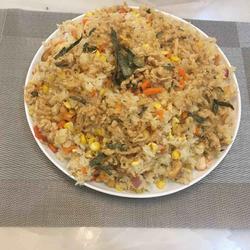 胡萝卜玉米虾仁炒饭的做法[图]