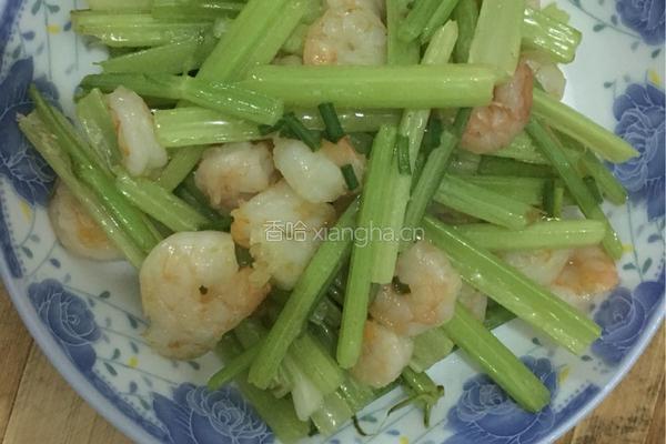 虾仁炒芹菜的做法图解7