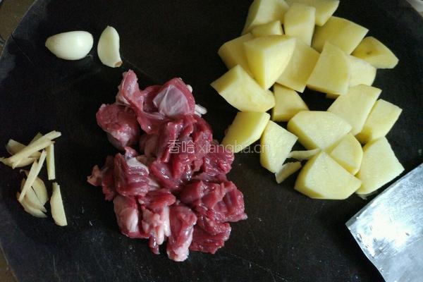 宝宝版土豆炖牛肉的做法图解2