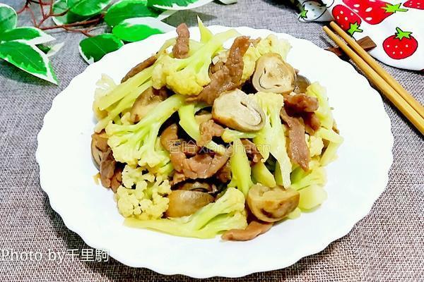 肉丝草菇炒花菜的做法图解11