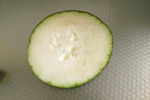 冬瓜粉丝丸子汤的做法图解1