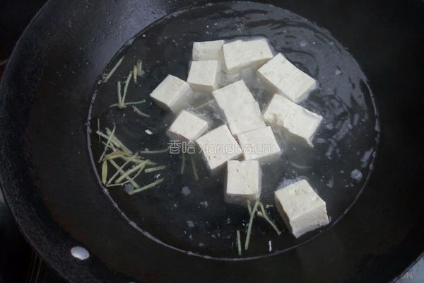 豆腐香菇汤的做法图解3