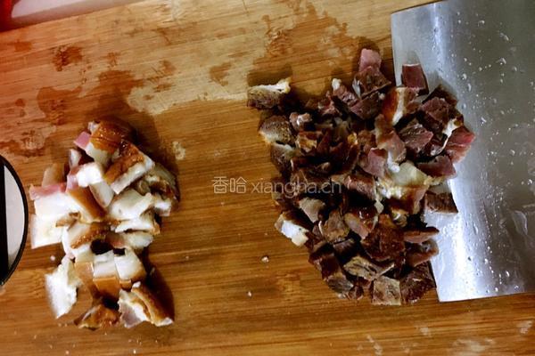 腊肉炒土豆的做法图解1