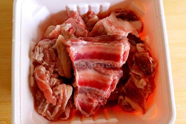 山药胡萝卜排骨汤的做法图解2