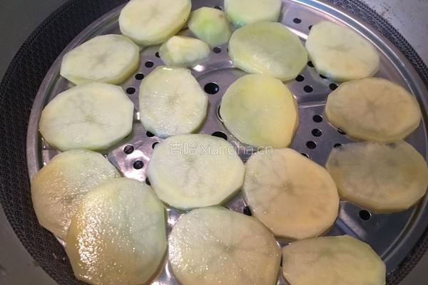 金枪鱼沙拉的做法图解2