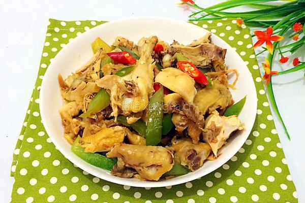 青辣椒炒鸡肉的做法图解9
