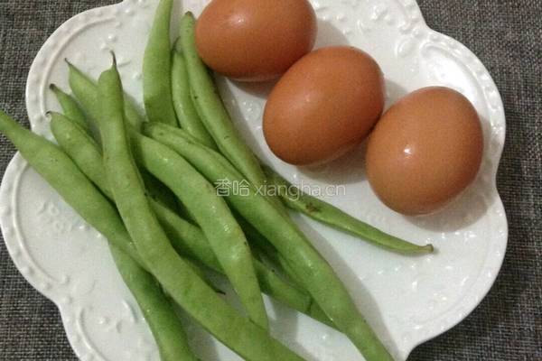 鸡蛋煎豆角的做法图解1