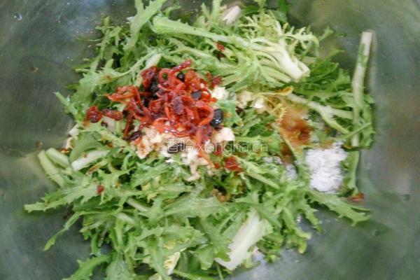 苦菊拌馓子的做法图解5
