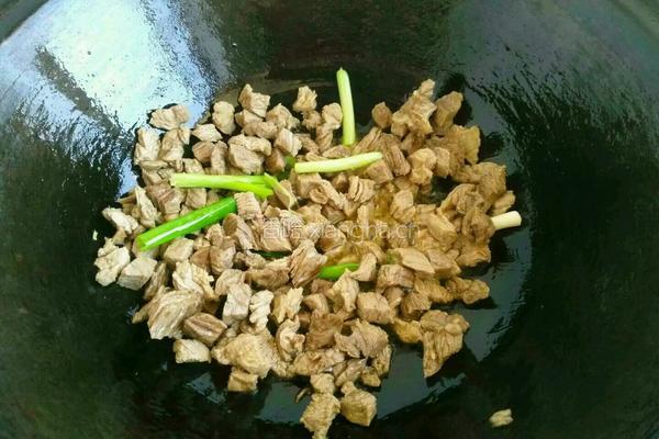 胡萝卜土豆炖牛肉的做法图解5