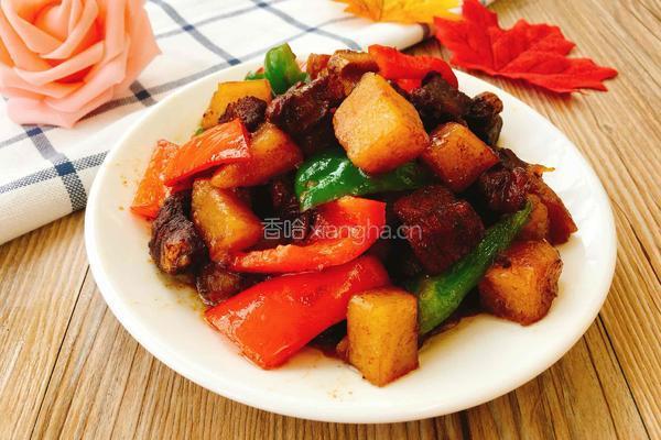 猪肉烧土豆的做法图解1