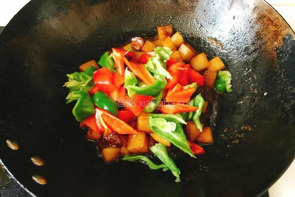 猪肉烧土豆的做法图解12
