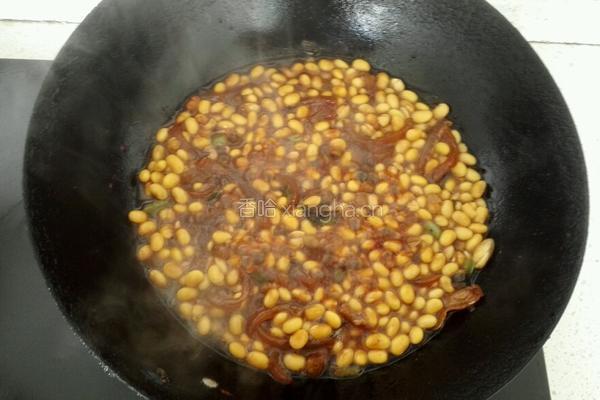 黄豆芽炒肉皮的做法图解5