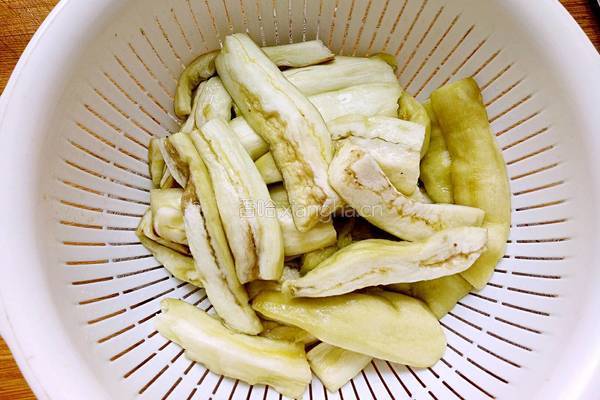 酱香肉末茄子的做法图解9