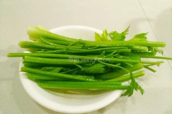 芹菜馅包子的做法图解6