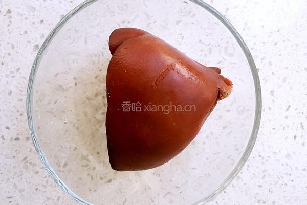 酱猪肝拌菠菜的做法图解1