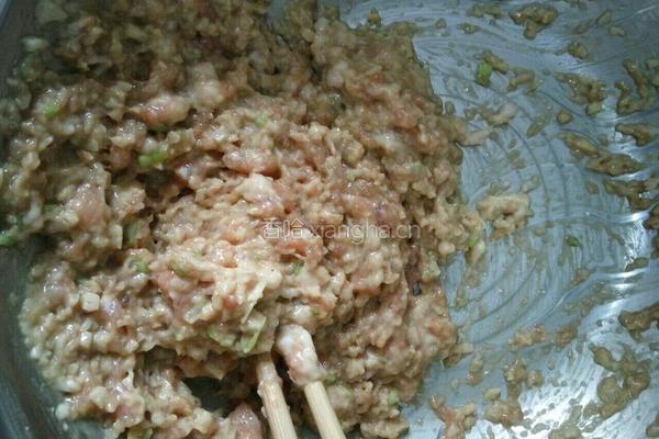 莲藕馅饺子的做法图解3