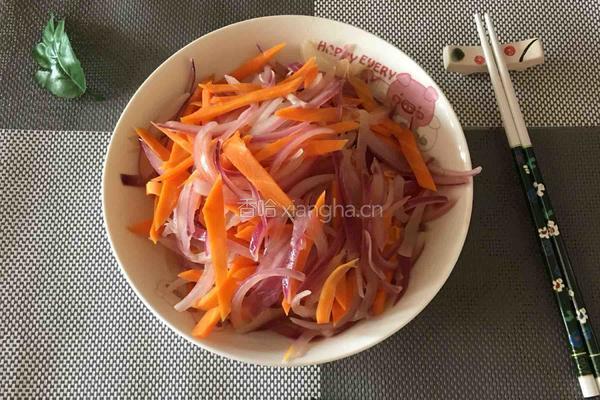 胡萝卜炒洋葱的做法图解7