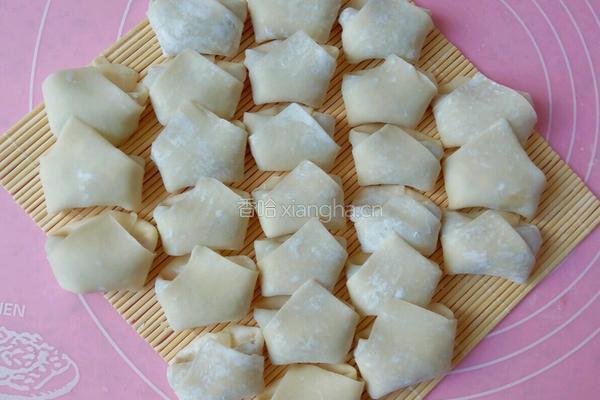 芹菜猪肉馅馄饨的做法图解18