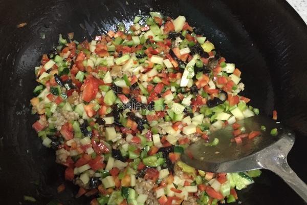 彩虹豆丁菜的做法图解3