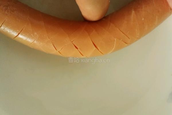 油炸香肠的做法图解1