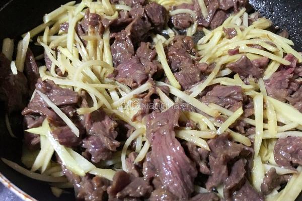 姜丝牛肉的做法图解12