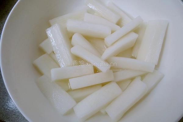糖醋腌萝卜的做法图解3