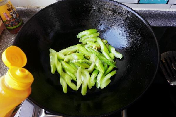 素炒芹菜的做法图解6