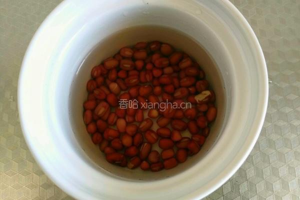 薏米红豆莲子粥的做法图解2